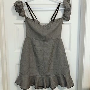 Sale! 2/$30 NWOT cute off shoulder dress by For21